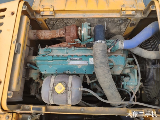 沃尔沃 EC290BLC 挖掘机