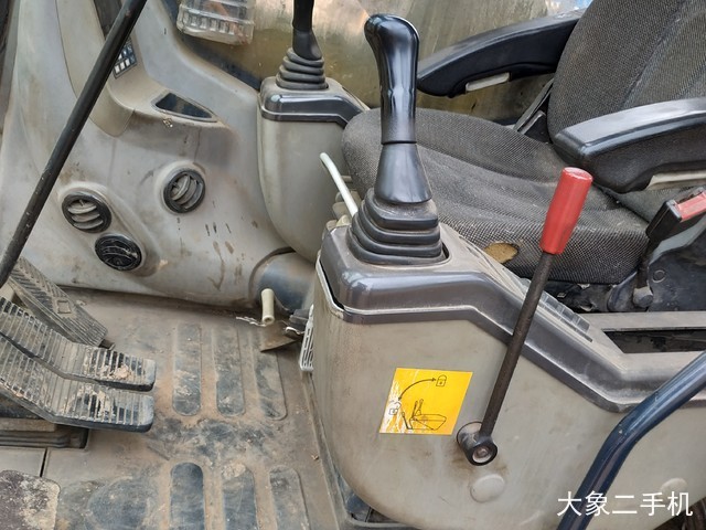 雷沃重工 FR330 挖掘机