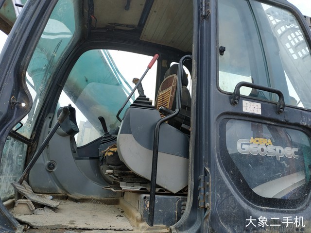 神钢 SK260LC-8 挖掘机