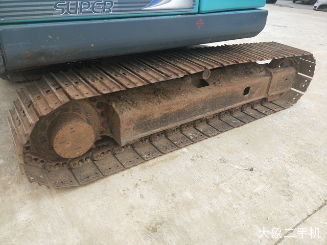 神钢 SK75-8 挖掘机