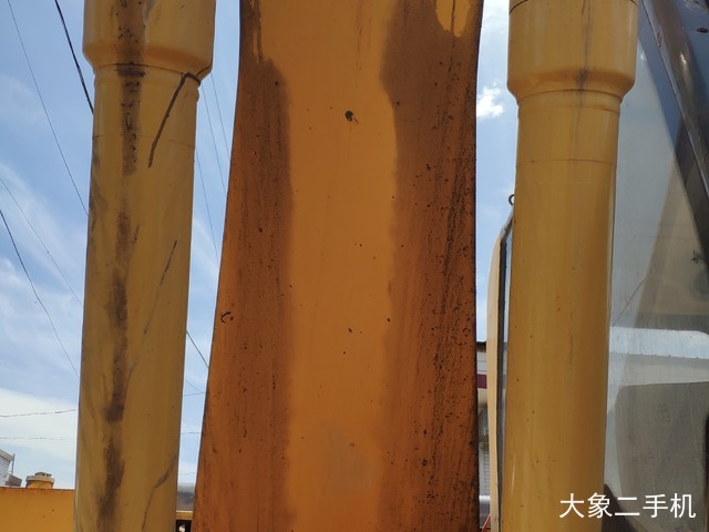 柳工 CLG225 挖掘机