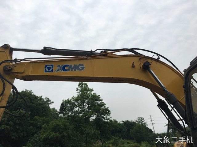 徐工 XE150D 挖掘机