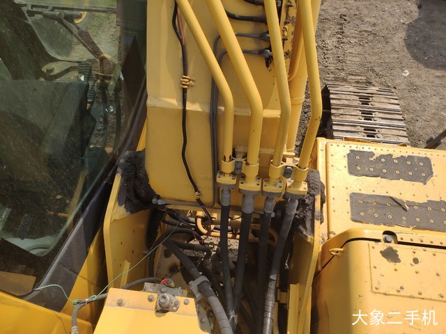 小松 PC200-8 Hybrid(混合动力) 挖掘机