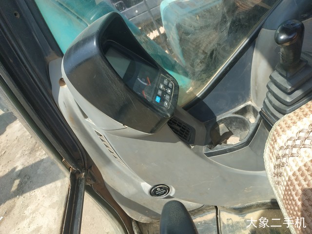 神钢 SK260LC-8 挖掘机