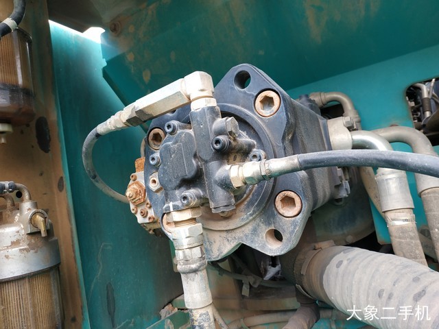 神钢 SK260LC-8 挖掘机