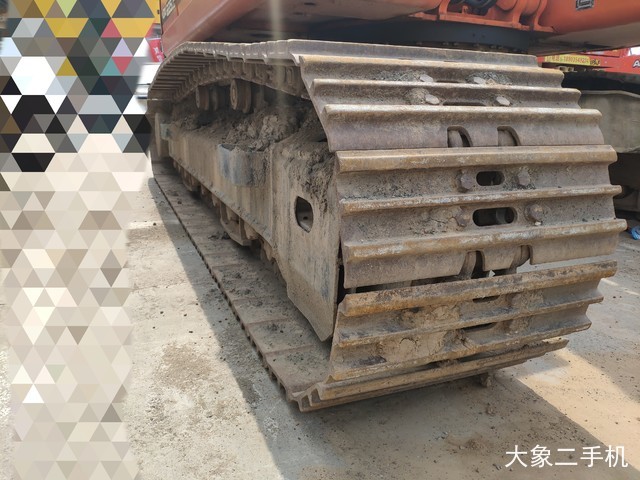 斗山 DX300LC 挖掘机