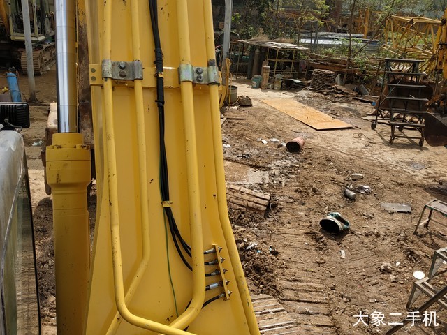 神钢 SK260LC-8 挖掘机