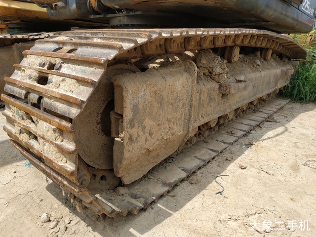 现代 R225LC-9 挖掘机