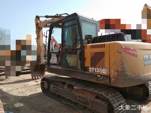 三一重工 SY135C 挖掘机