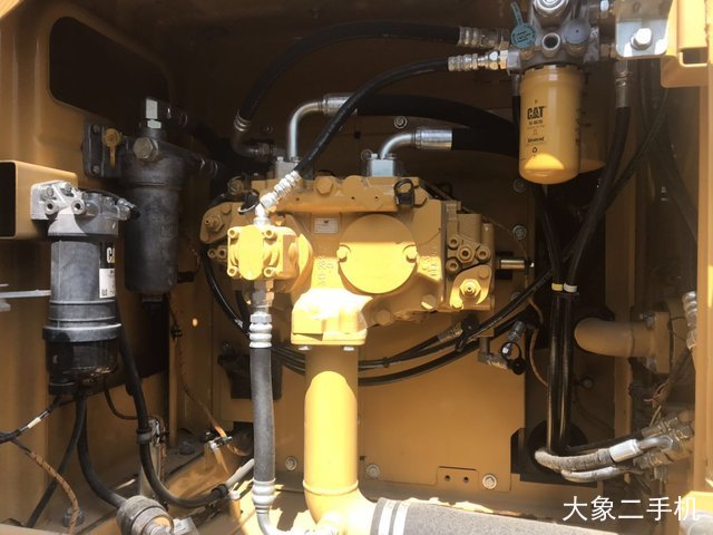 卡特彼勒 320EL 挖掘机