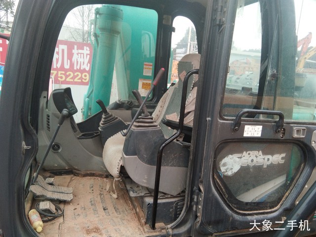 神钢 SK260LC-8 挖掘机