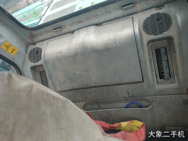 神钢 SK230LC 挖掘机