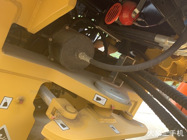 厦工 XG6122H 压路机