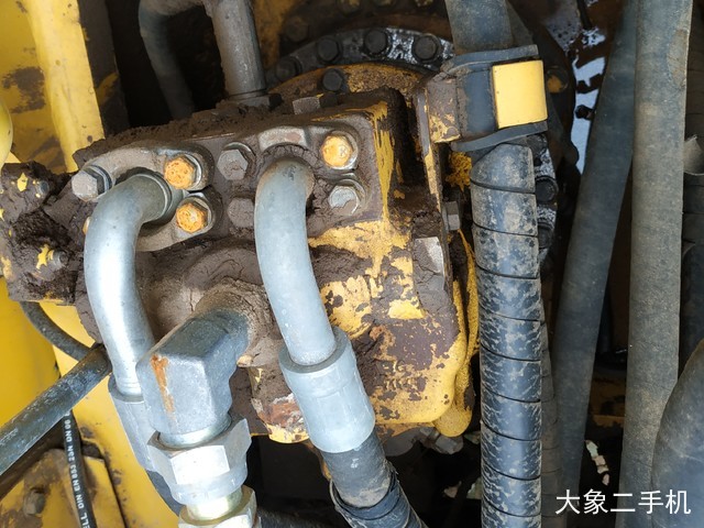 小松 PC200-8 挖掘机