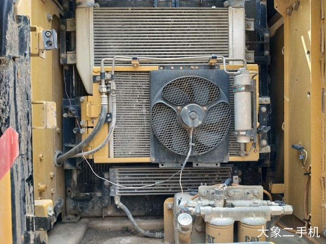 卡特彼勒 323D2L 挖掘机