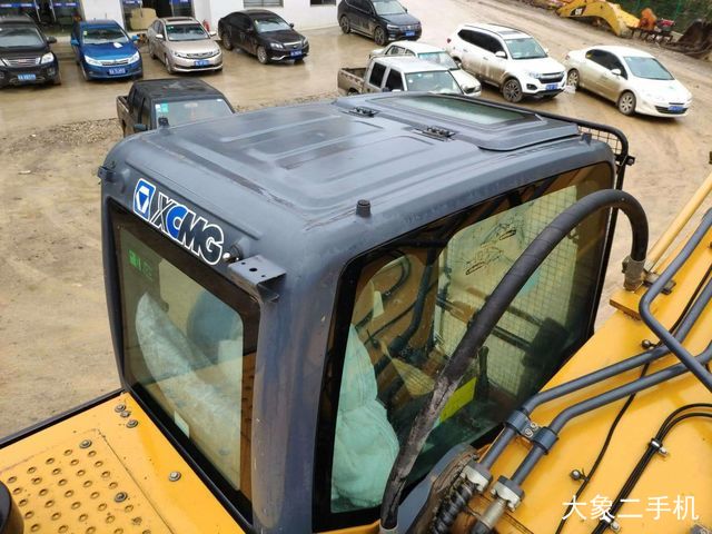 徐工 XE370C 挖掘机