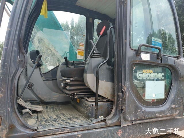 神钢 SK75-8 挖掘机