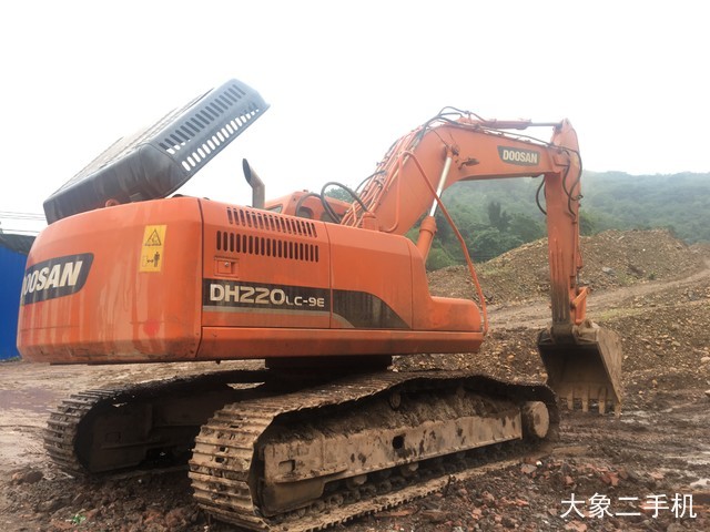 斗山 DH220LC-9E 挖掘机