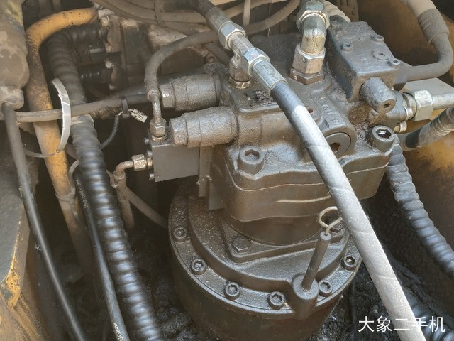 徐工 XE230C 挖掘机