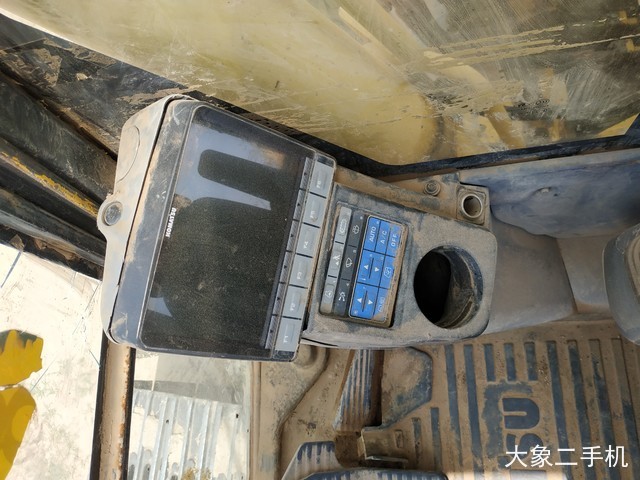 小松 PC200-8 挖掘机