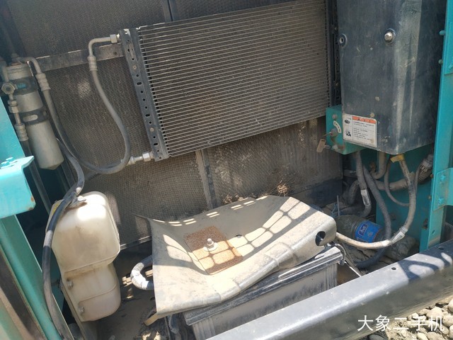 神钢 SK260LC-8 挖掘机