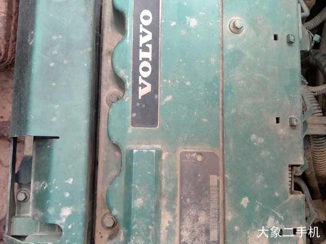 沃尔沃 EC210BLC 挖掘机