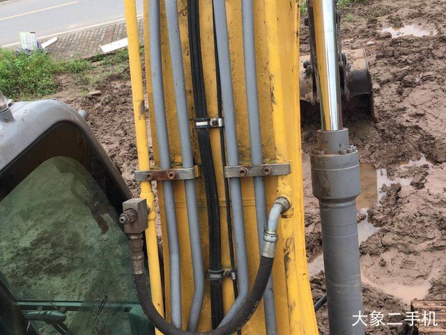 徐工 XE135B 挖掘机