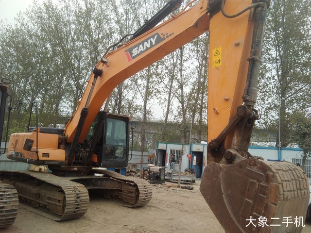 三一重工 SY235C 挖掘机
