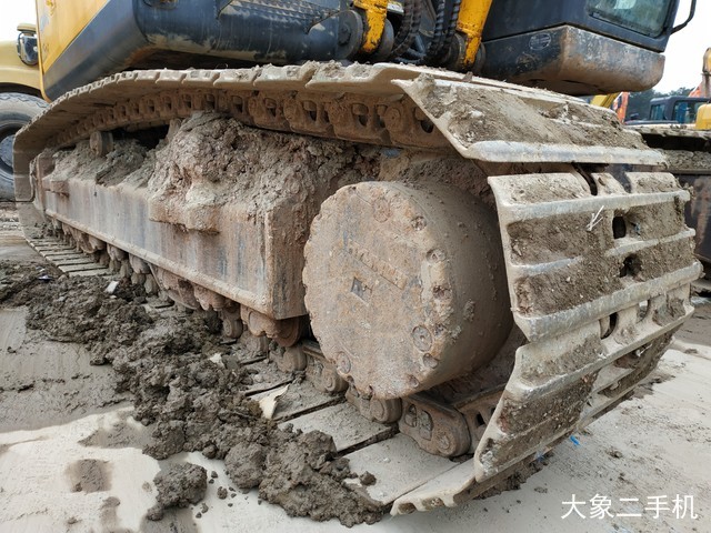 现代 R225LC-7 挖掘机