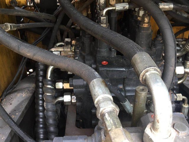 徐工 XE135B 挖掘机