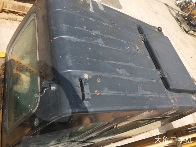 现代 R150LC-7 挖掘机