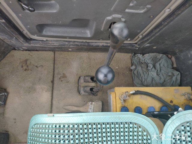 龙工 LG816B 装载机