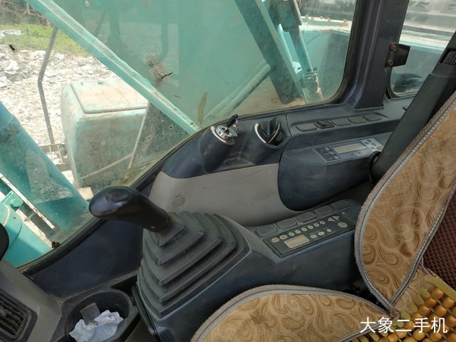 神钢 SK260LC-8 挖掘机