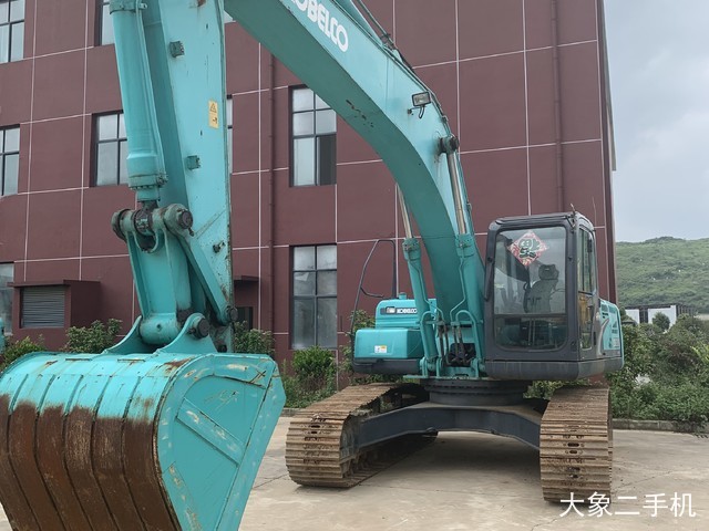 神钢 SK260LC-8 挖掘机