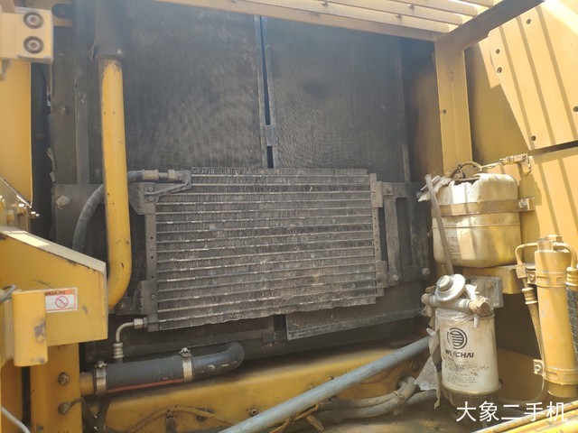 卡特彼勒 325B 挖掘机