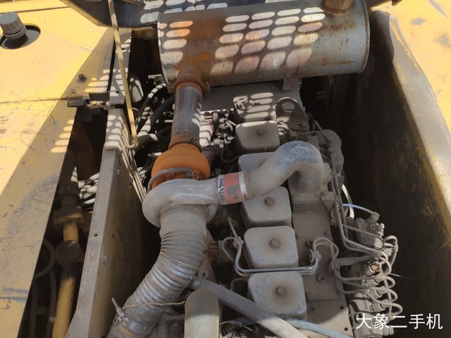 柳工 CLG225 挖掘机