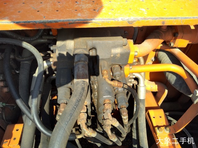 斗山 DX260LC 挖掘机