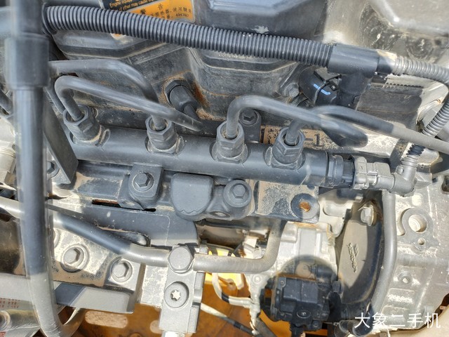 龙工 LG6225E 挖掘机