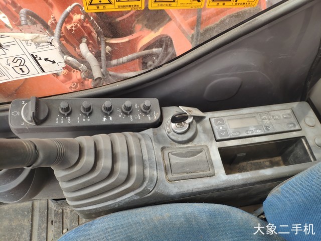 日立 ZX135US 挖掘机