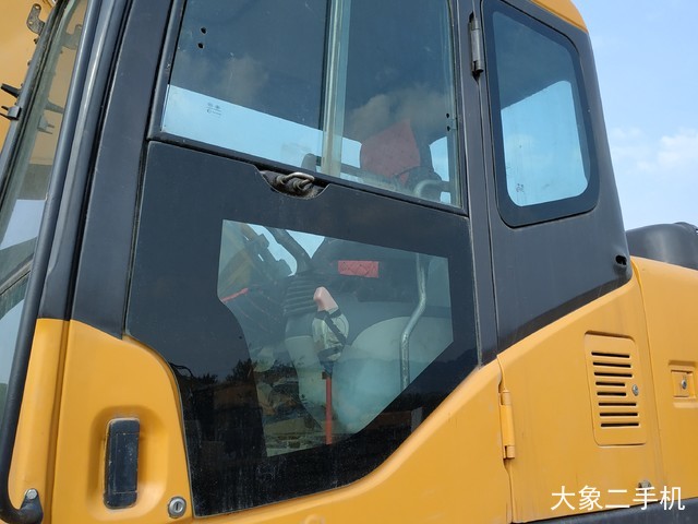 三一重工 SY285C-8 挖掘机