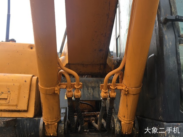 现代 R225LC-7 挖掘机