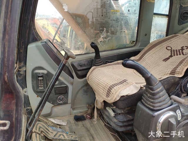 现代 R265LC-7 挖掘机