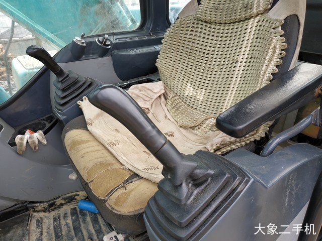 神钢 SK250-8 挖掘机