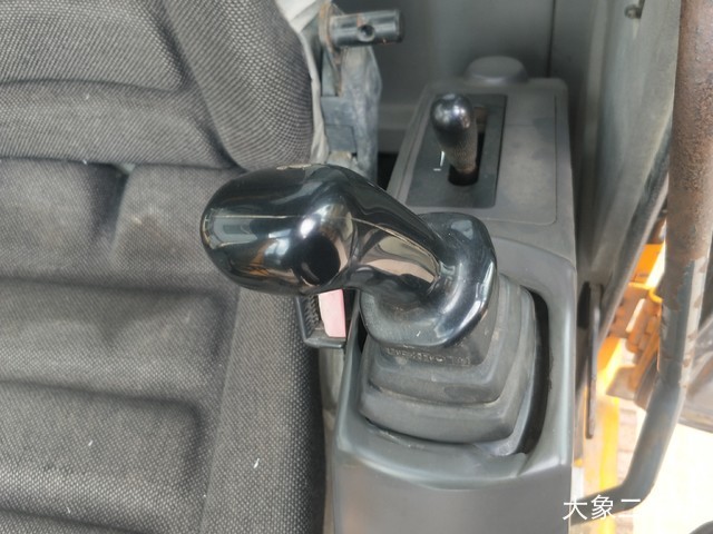 龙工 LG6060 挖掘机