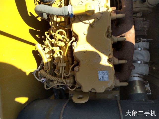 卡特彼勒 323D2L 挖掘机