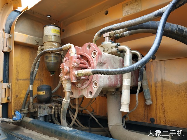 现代 350LVS 挖掘机