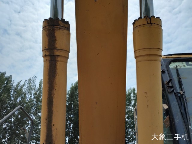 小松 PC220-8 挖掘机