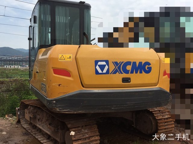 徐工 XE75D 挖掘机