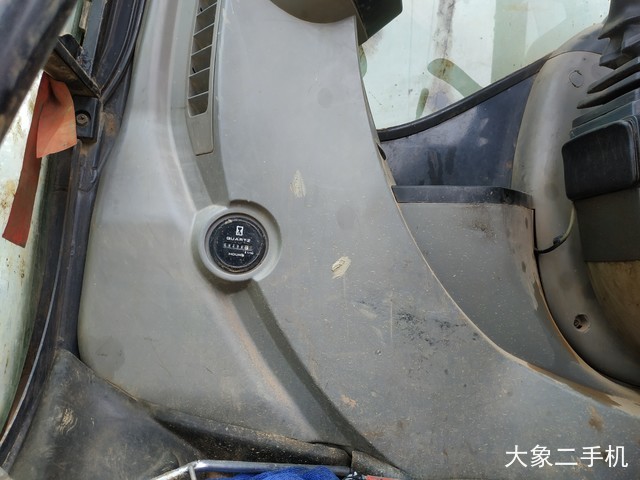 神钢 SK260LC-8 挖掘机