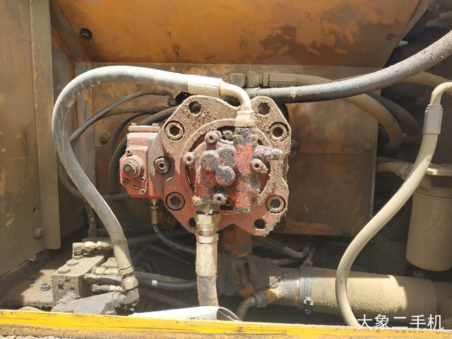 现代 R225LC-7 挖掘机